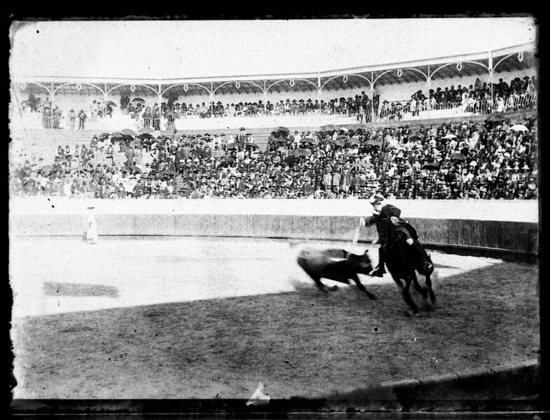 Ficheiro:CMB.ECM.CX.01 - Tourada (1911)b.jpg