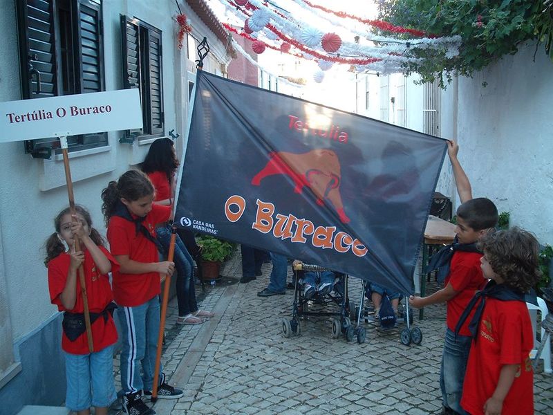 Ficheiro:Buraco F8.jpg