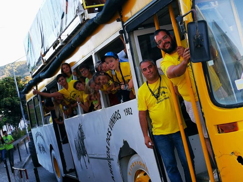 Ficheiro:Amigos da Galera F11.jpg